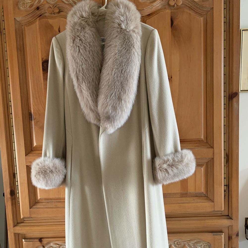 Long winter coat with real fur